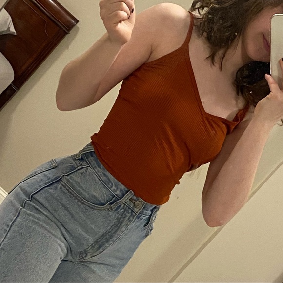 Forever 21 ribbed cropped tank - Picture 3 of 4